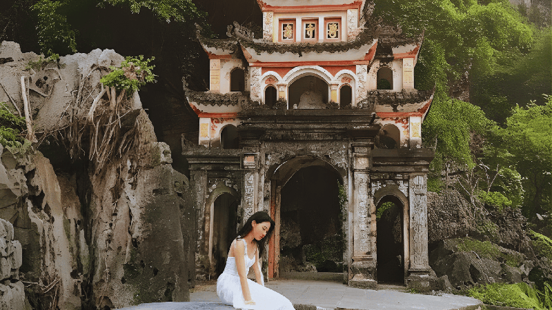 Tam Coc Cycling & Rowing Journey (6)